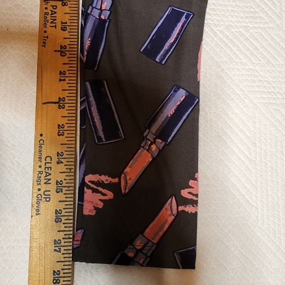 Plus size Lularoe lipstick leggings- - Picture 10 of 11